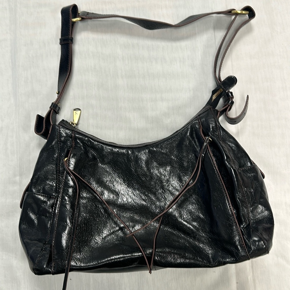 HOBO Horizon Shoulder - Black Vintage Hide